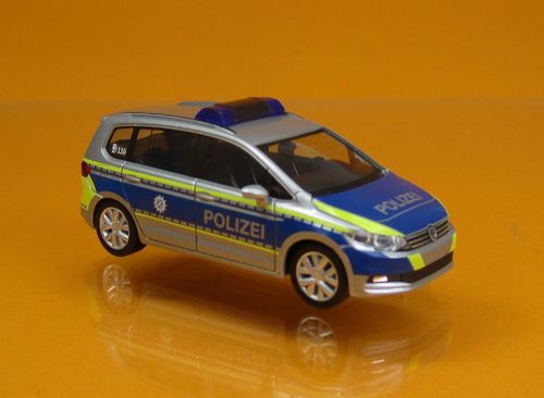 Volkswagen VW Touran "Polizei Bayern"