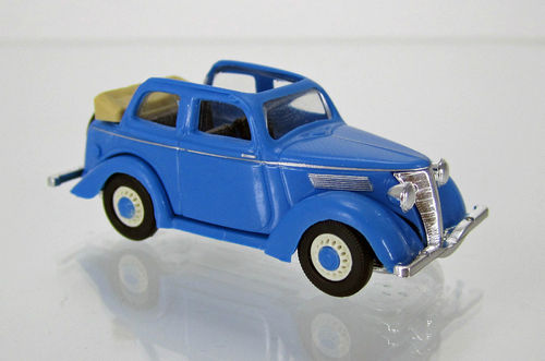 Ford Eifel Cabrio (offen) blau