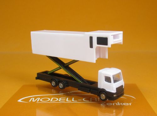 A380 Catering Truck  (Scale 1:200)
