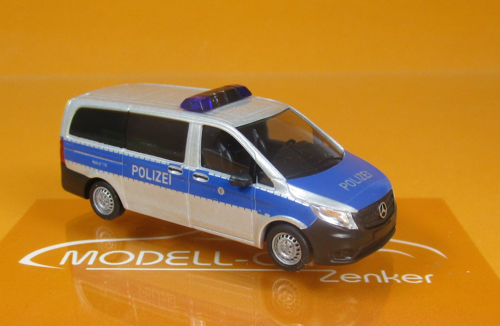BUSCH 51125 Spur H0 Mercedes-Benz Vito Polizei Hessen  #NEU OVP# 