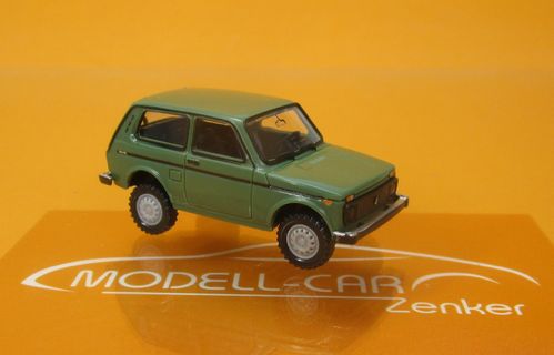 Lada Niva grün Modell 1994 1:87