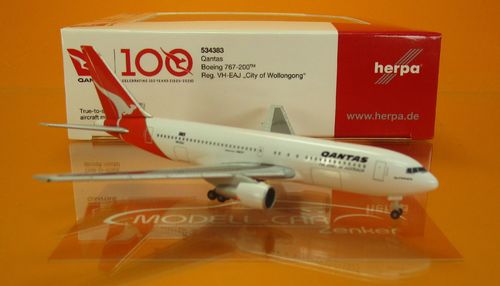 Qantas Boeing 767-200 Centenary Series "Wollongong" 1:500