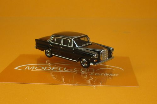 Mercedes 200 Heckflosse (W110 Bj 1965) schwarz 1:87