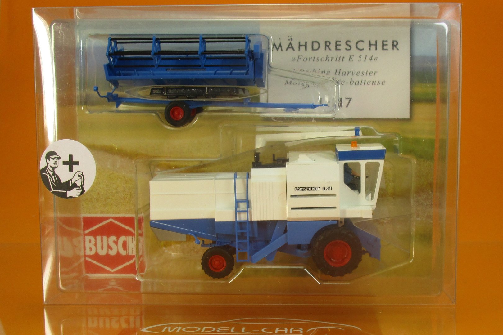 Busch 40177 H0 Mähdrescher Fortschritt E 514 LPG mit Bäuerin Blau  NEU OVP