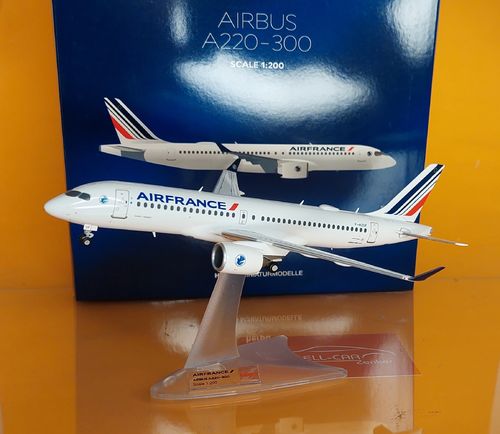 Air France Airbus A220-300 – F-HZUF “Saint-Tropez” 1:200