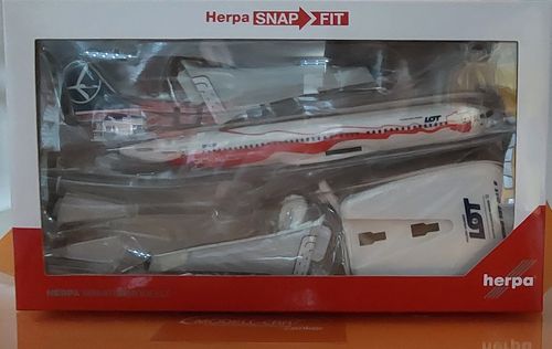 LOT Polish Airlines Boeing 737 Max 8 SP-LVD 1:200