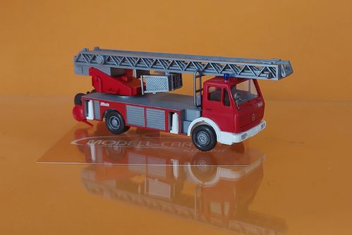 Mercedes Benz Feuerwehr - Metz DLK 23-12 1:87