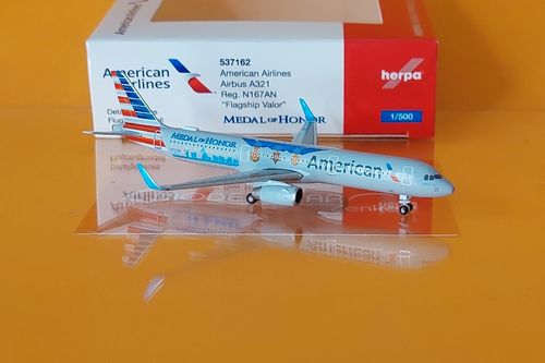 Herpa Wings 537162 American Airlines Airbus A321 N157AN 1:500