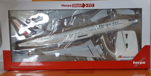 Herpa SnapFit 613873 Philippine Airlines Boeing 777-300ER - RP-C77773 1:200