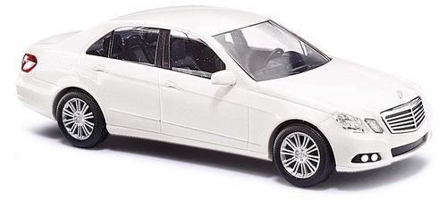 Bausatz Mercedes E-Klasse W212 Limousine weiß 1:87