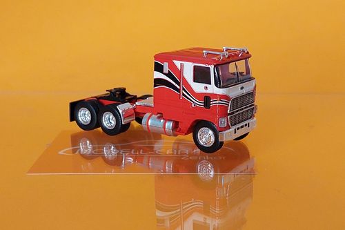 Ford CLT 9000 SZM rot/weiss 1978 1:87